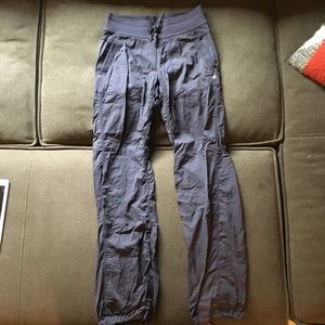 lululemon studio pants - dull blue - size 6 reg